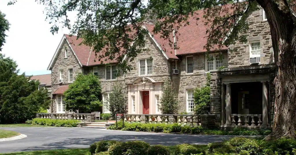 The Manor House at Waverly Heights